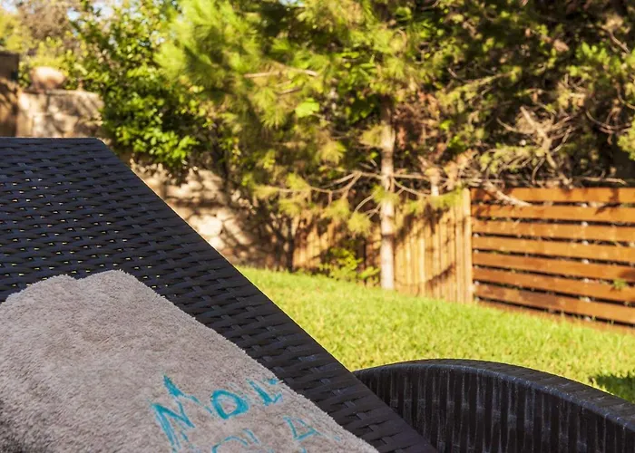 Mounty Island Avra-calma *