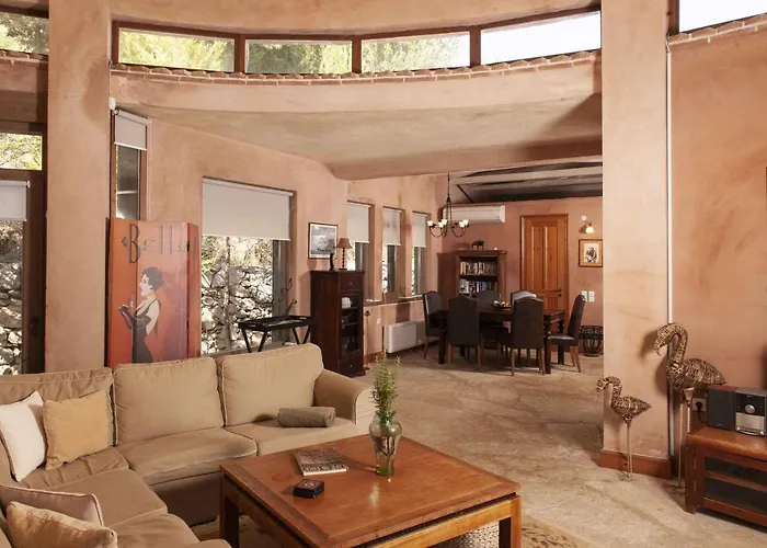 Mounty Island Avra-calma * Lazarata