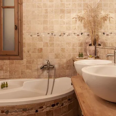 Mounty Island Avra-calma