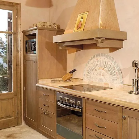 Mounty Island Avra-calma