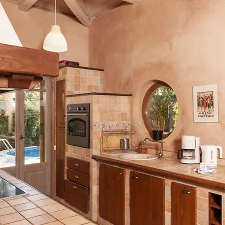 Mounty Island Avra-calma Vilă Lazaráta