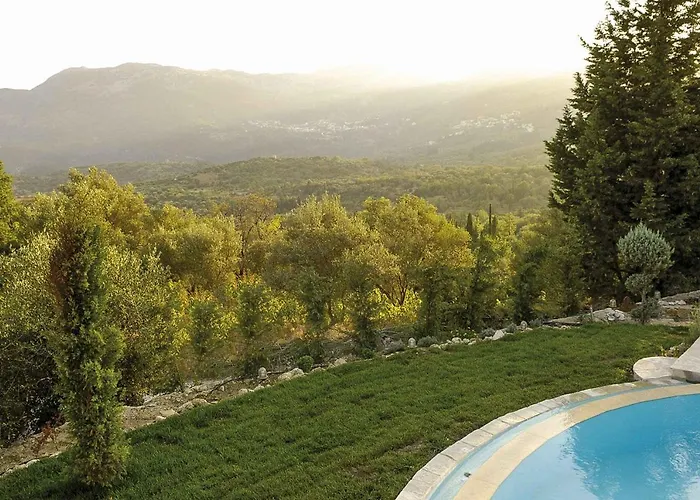 Mounty Island Avra-calma