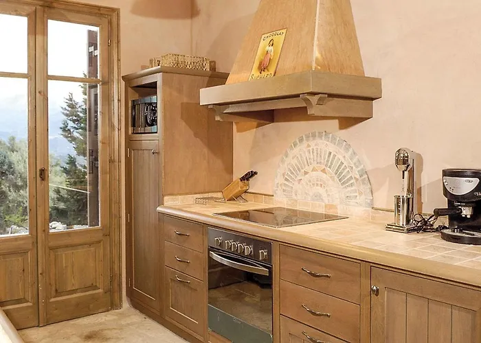 Mounty Island Avra-calma