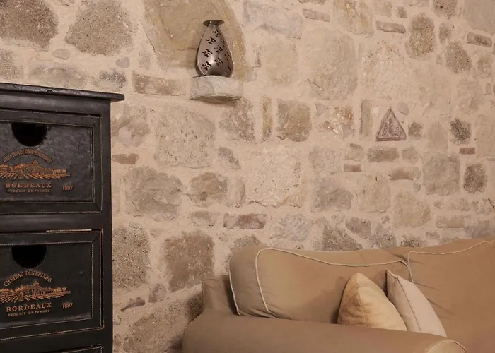 Mounty Island Avra-calma *