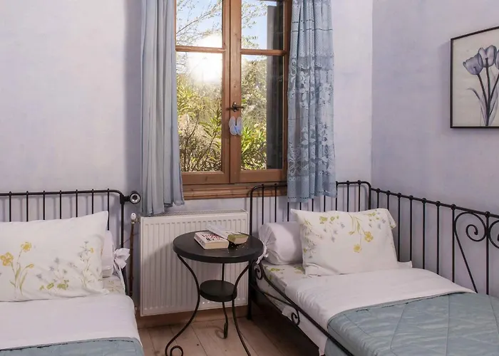 Mounty Island Avra-calma