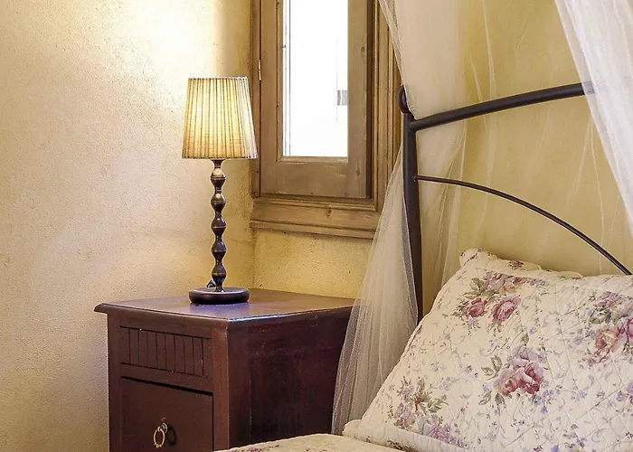 Willa Mounty Island Avra-calma Lazaráta